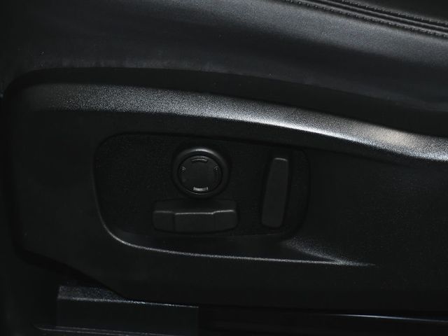 2025 Land Rover Defender 110 S - 23041765 - 43
