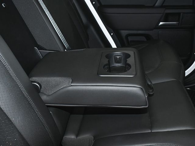 2025 Land Rover Defender 110 S - 23041765 - 48