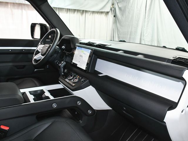 2025 Land Rover Defender 110 S - 23041765 - 53