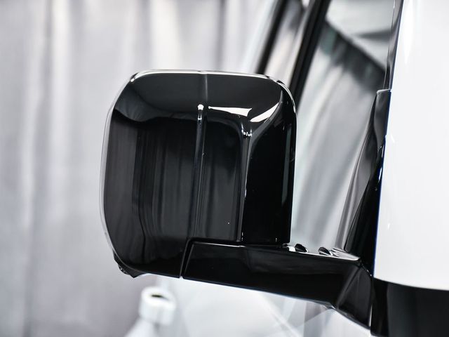 2025 Land Rover Defender 110 S - 23041765 - 67