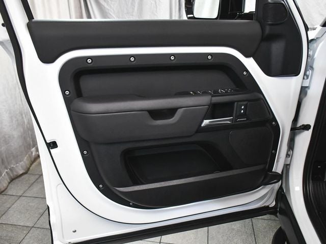 2025 Land Rover Defender 110 S - 23041765 - 8