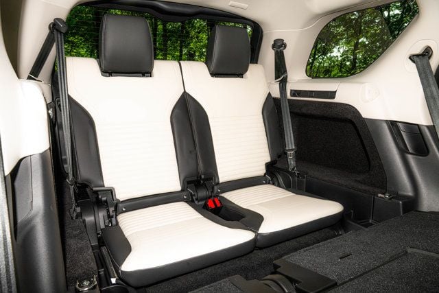 2025 Land Rover Discovery Dynamic SE - Photo 26