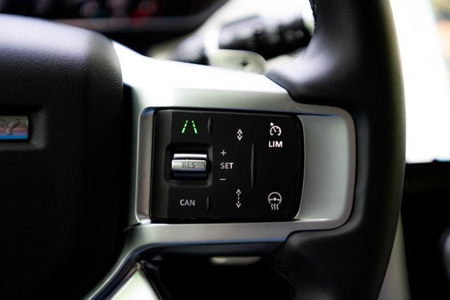 2025 Land Rover Discovery Dynamic SE - Photo 33