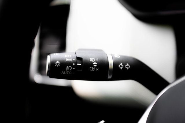 2025 Land Rover Discovery Dynamic SE - Photo 34