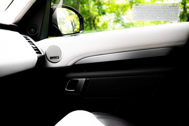 2025 Land Rover Discovery Dynamic SE - Photo 48
