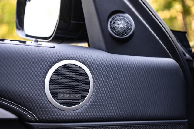 2025 Land Rover Discovery MSRP$80850/P-360-Dynamic-SE/ColdClimatePkg/Heated&CooledSeats - 23085418 - 32