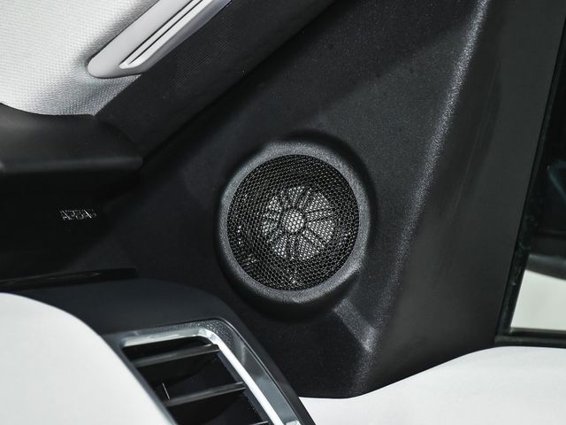 2025 Land Rover Discovery S - 22938091 - 32