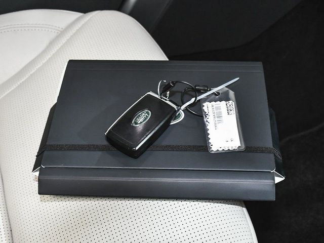 2025 Land Rover Discovery S - 23006486 - 71