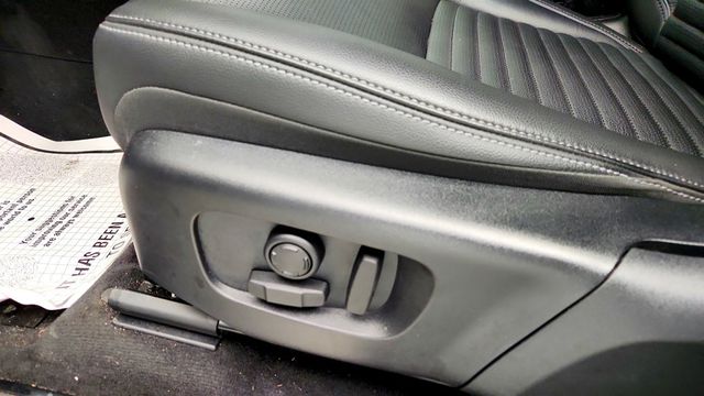 2025 Land Rover Discovery Sport Dynamic SE 4WD with 21'' Wheels & Dynamic Handling Package - 22968989 - 13