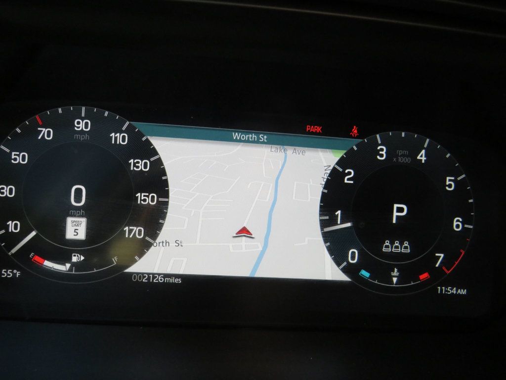 Land Rover Discovery Sport photo 11