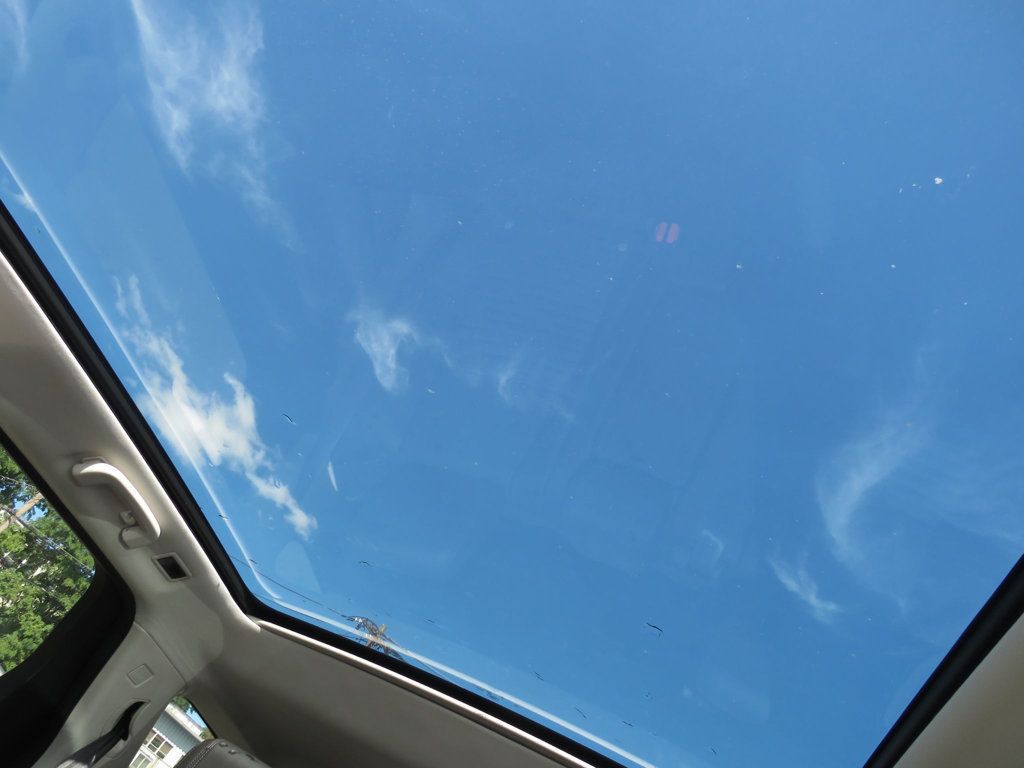 Land Rover Discovery Sport photo 13
