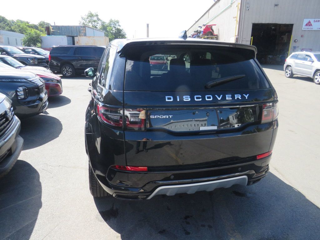 Land Rover Discovery Sport photo 5