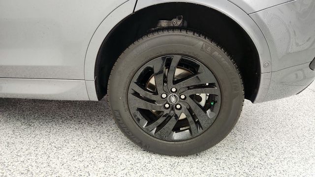 2025 Land Rover Discovery Sport S 4WD with Tow Hitch Receiver - 22953935 - 8