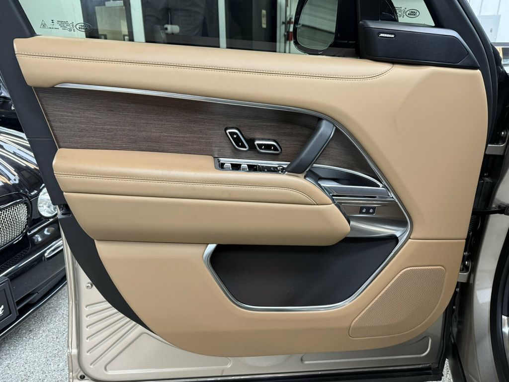 2025 Land Rover Range Rover Heated&CooledSeats/Black Contrast Roof/Meridian Audio/Blind Spot - 23075754 - 15