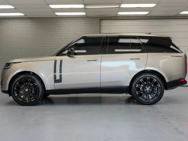 2025 Land Rover Range Rover P400 SE SWB - 23050403 - 3