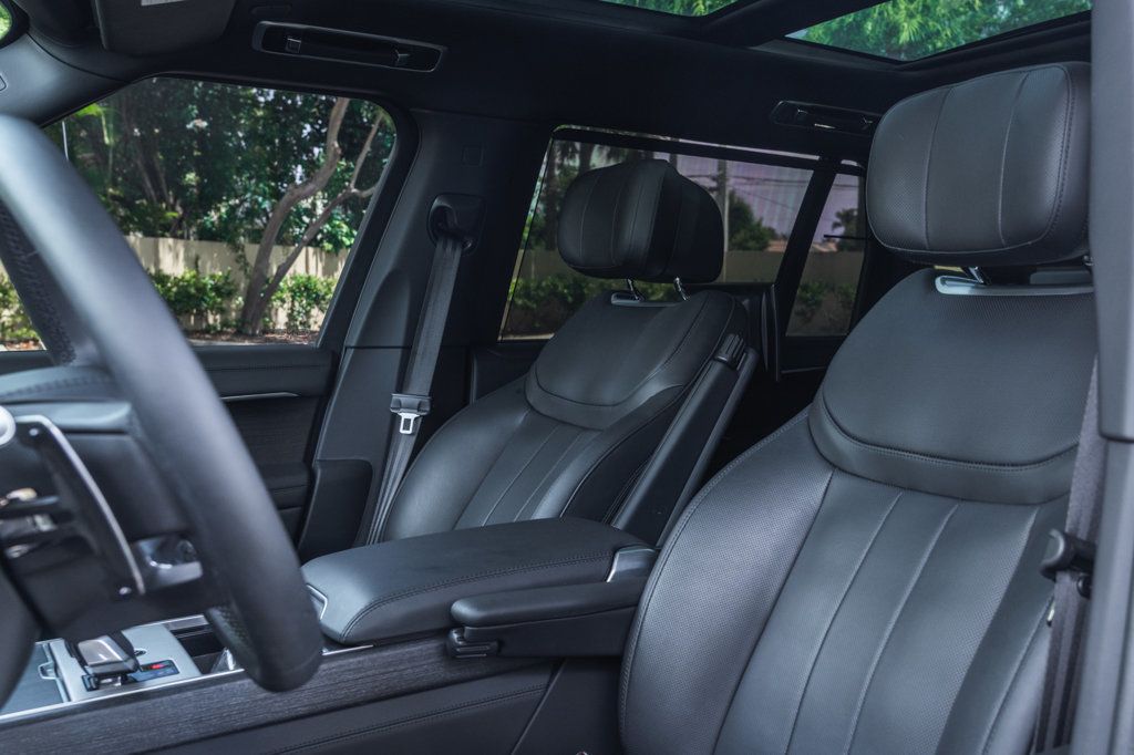 2025 Land Rover Range Rover Autobiography LWB photo 11