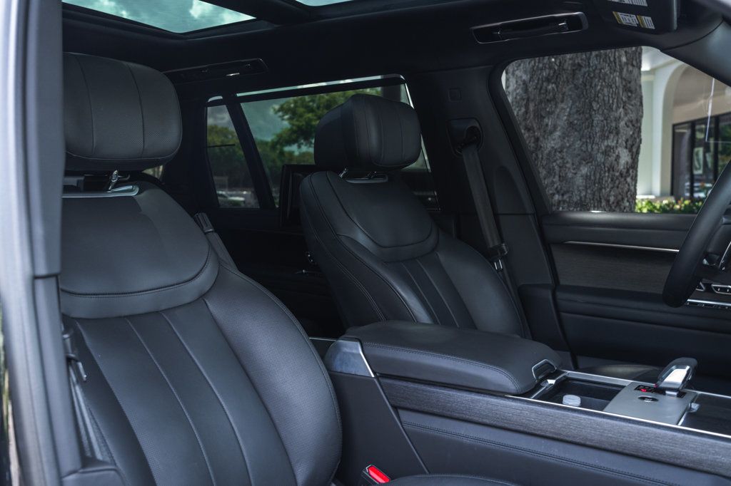2025 Land Rover Range Rover Autobiography LWB photo 24