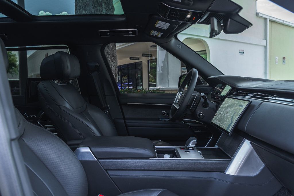 2025 Land Rover Range Rover Autobiography LWB photo 25