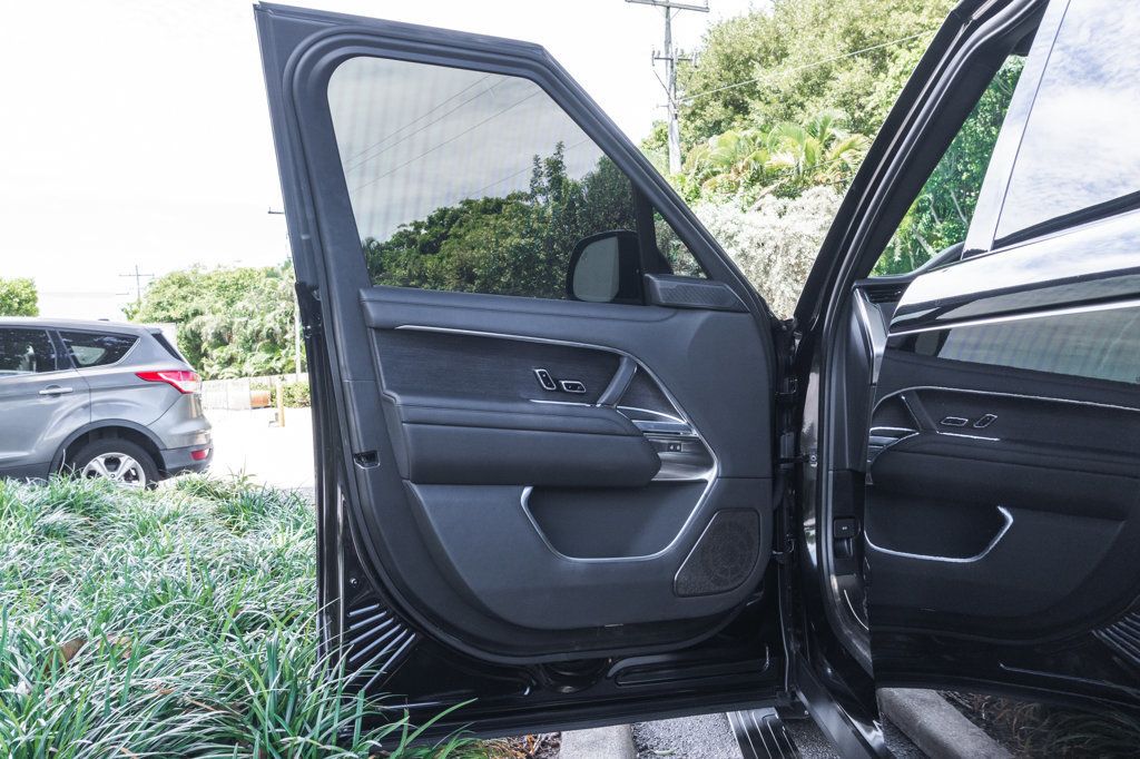 2025 Land Rover Range Rover Autobiography LWB photo 28