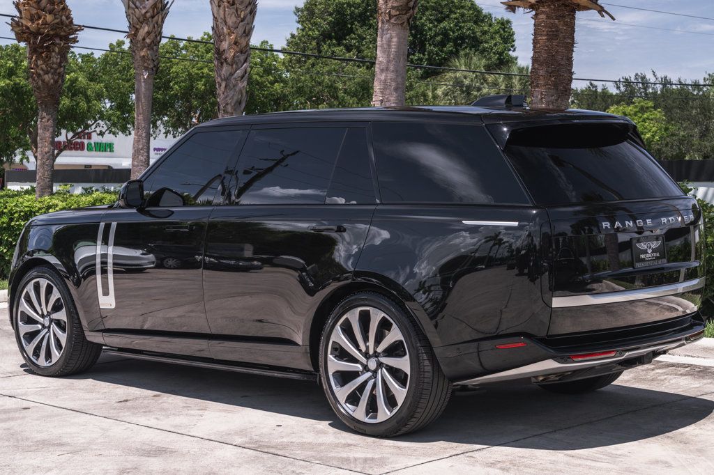 2025 Land Rover Range Rover Autobiography LWB photo 3