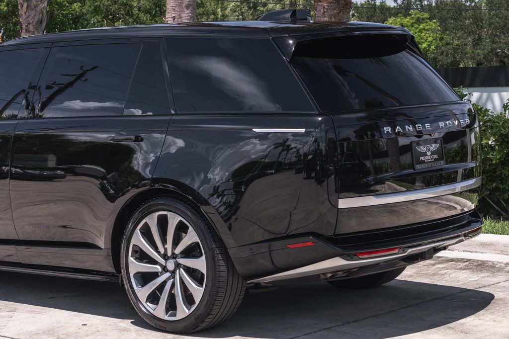 2025 Land Rover Range Rover Autobiography LWB photo 4
