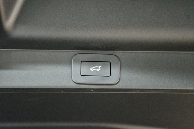 2025 Land Rover Range Rover P530 SE LWB 7 Seat - 23044006 - 78