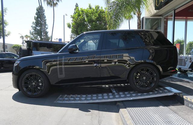 2025 Land Rover Range Rover P530 SE SWB - 23025493 - 4