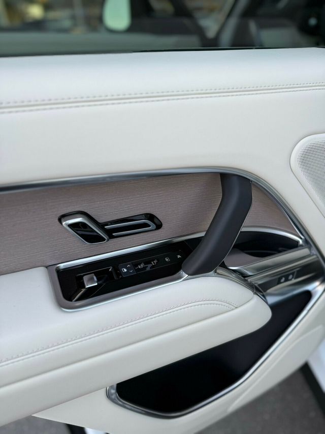 2025 Land Rover Range Rover P530 SE SWB - 22981046 - 20