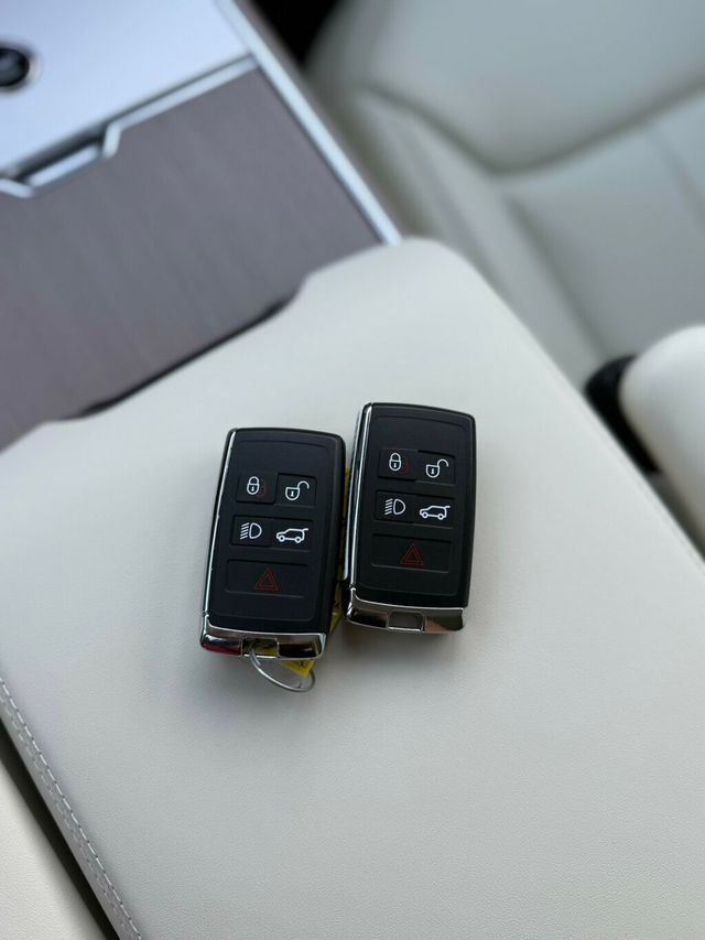 2025 Land Rover Range Rover P530 SE SWB - 22981046 - 24