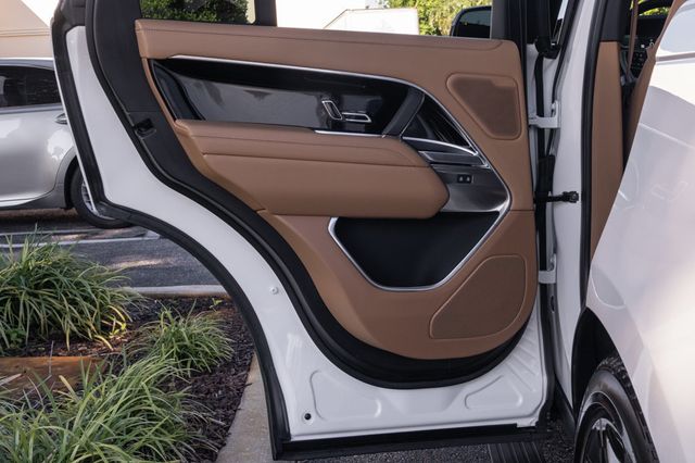 2025 Land Rover Range Rover P530 SE SWB - 22940729 - 32