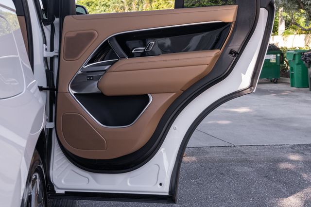 2025 Land Rover Range Rover P530 SE SWB - 22940729 - 35