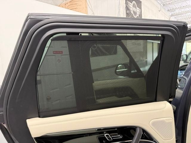 2025 Land Rover Range Rover P550e SE SWB - 23067810 - 12