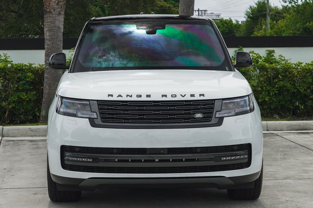 2025 Land Rover Range Rover P550e SE SWB - 22887271 - 11