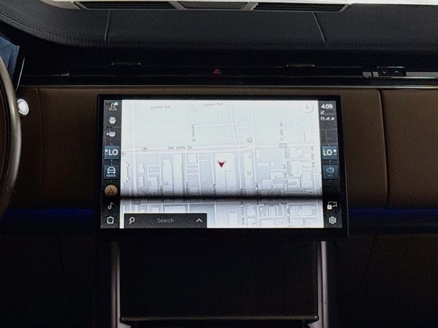 2025 Land Rover Range Rover SE - 23081052 - 12
