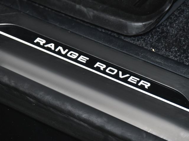2025 Land Rover Range Rover SE - 22851271 - 11