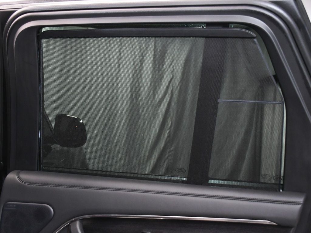 2025 Land Rover Range Rover SE photo 17