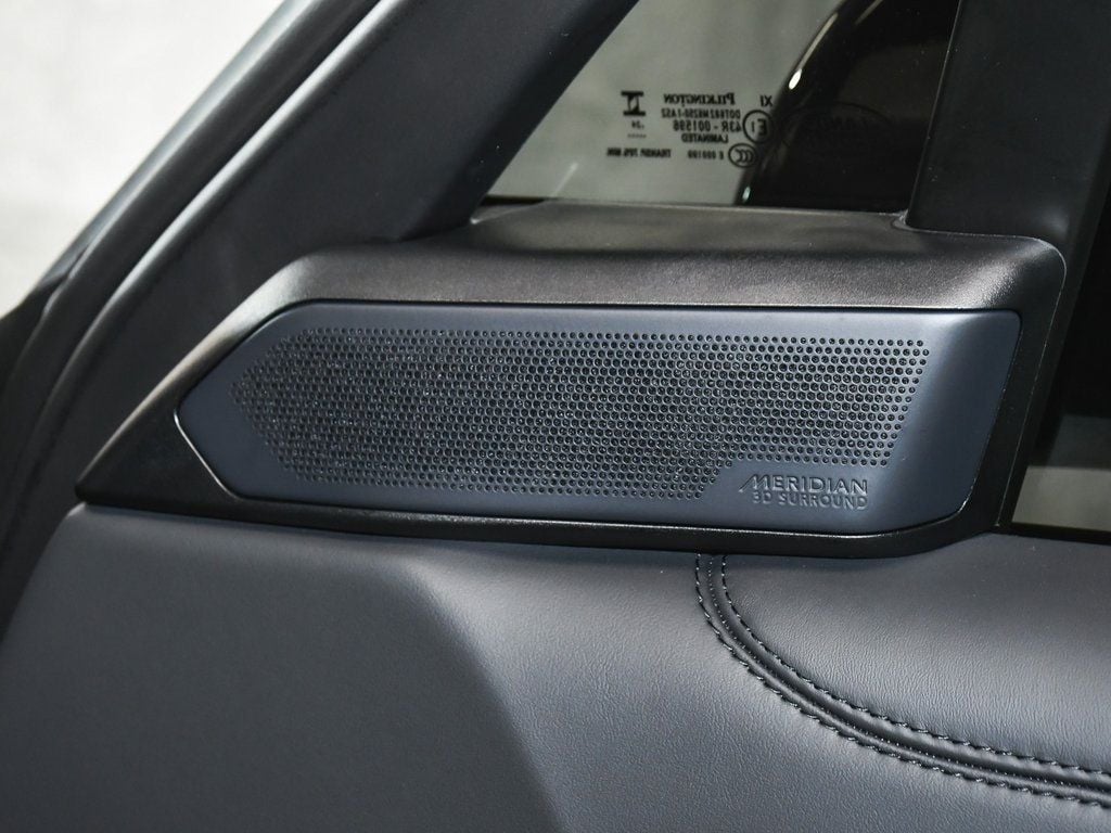 2025 Land Rover Range Rover SE photo 22