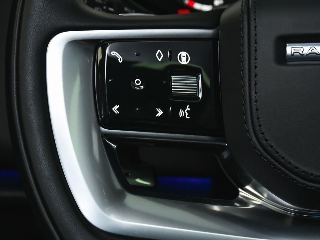 2025 Land Rover Range Rover SE photo 35