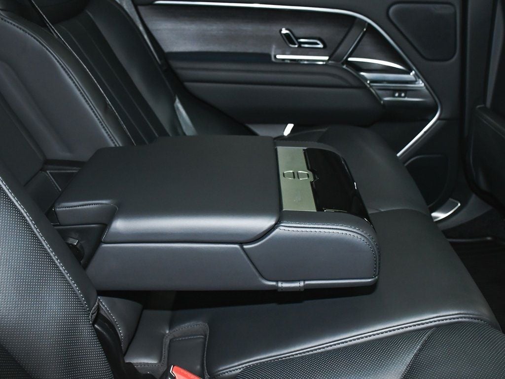 2025 Land Rover Range Rover SE photo 47
