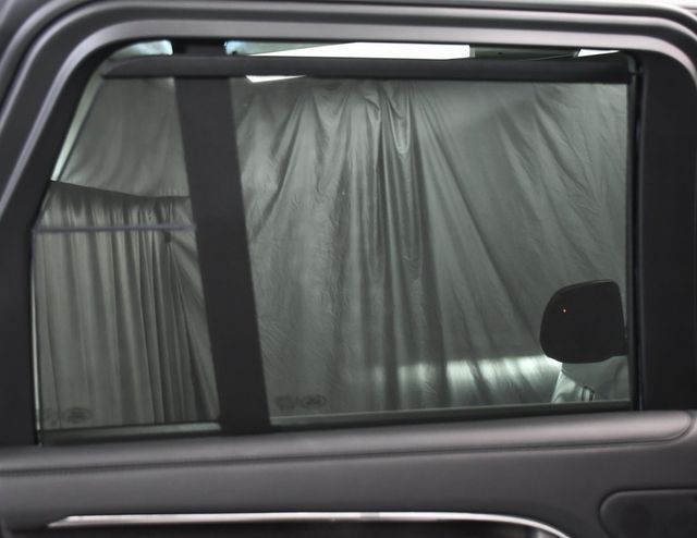 2025 Land Rover Range Rover Plug-In Hybrid SE - 22956607 - 11