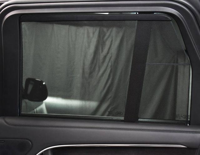 2025 Land Rover Range Rover Plug-In Hybrid SE - 22956607 - 14