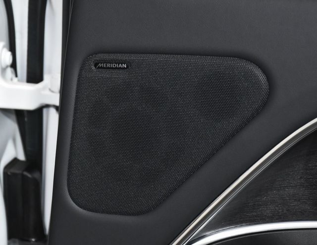 2025 Land Rover Range Rover Plug-In Hybrid SE - 22956607 - 16