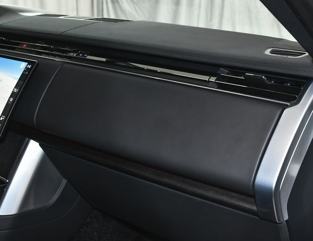 2025 Land Rover Range Rover Plug-In Hybrid SE - 22956607 - 66