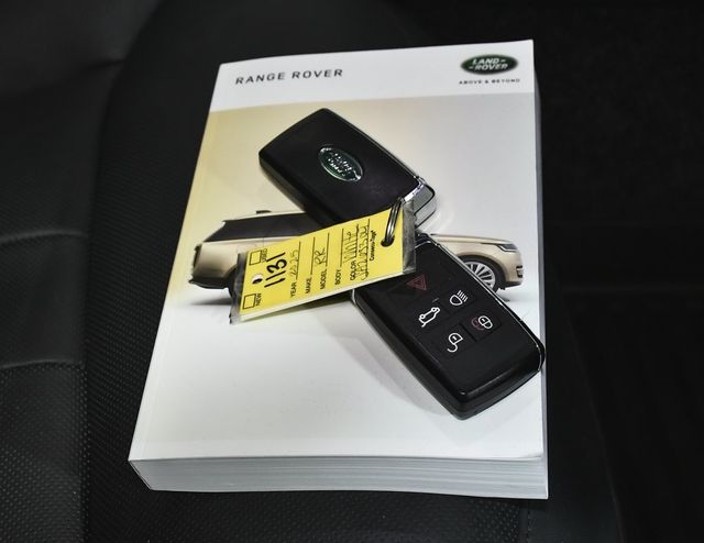 2025 Land Rover Range Rover Plug-In Hybrid SE - 22956607 - 68