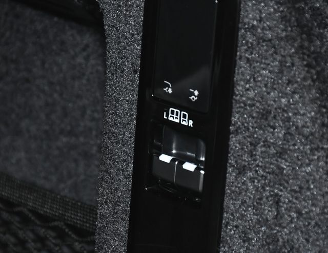 2025 Land Rover Range Rover Plug-In Hybrid SE - 22956607 - 73