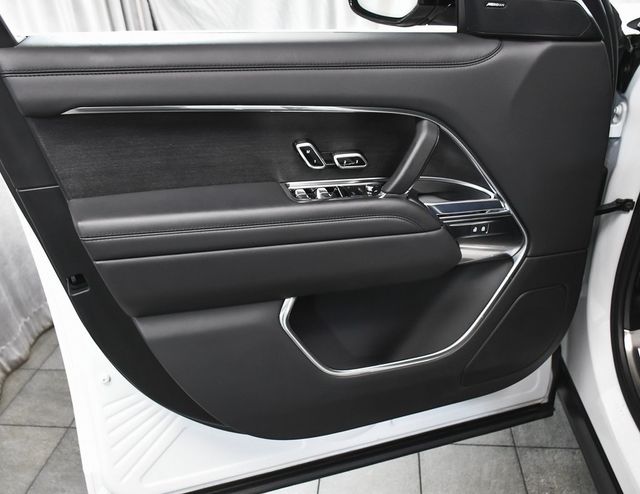 2025 Land Rover Range Rover Plug-In Hybrid SE - 22956607 - 8