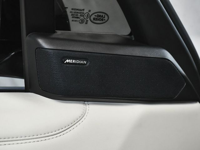 2025 Land Rover Range Rover Plug-In Hybrid SE - 22956647 - 10