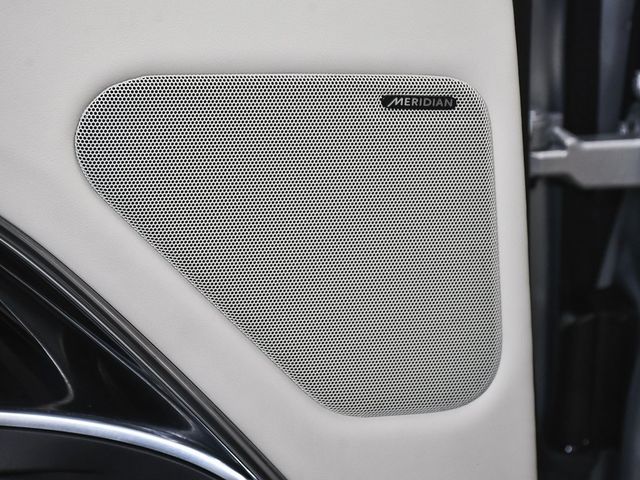 2025 Land Rover Range Rover Plug-In Hybrid SE - 22956647 - 16