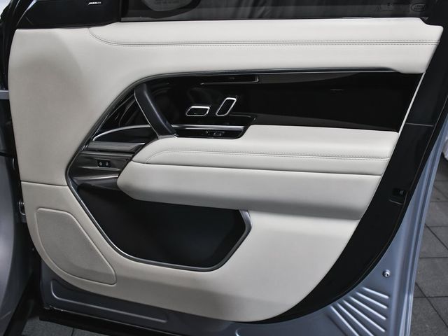 2025 Land Rover Range Rover Plug-In Hybrid SE - 22956647 - 22