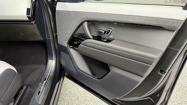 2025 Land Rover Range Rover Sport P460 PHEV Dynamic SE w/ Satin Protective Film - 23079631 - 23